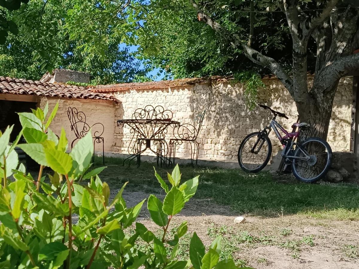 Salles-sur-Mer Gite 3 Etoiles Avec Spa, 2 Chambres Le Logis De Pearl מראה חיצוני תמונה